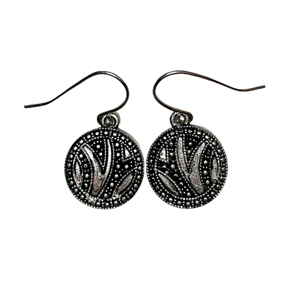Metal Design Small Round Dangle Earrings - Picture 1 of 11